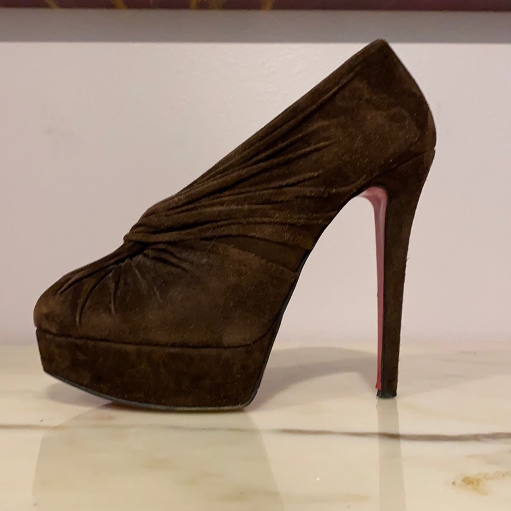 Brown sueee CHRISTIAN LOUBOUTIN platform pumps